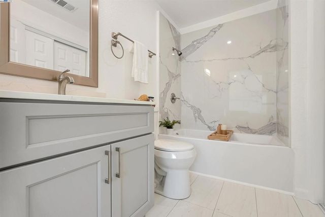 9431 Thermal St, Oakland, CA 94605