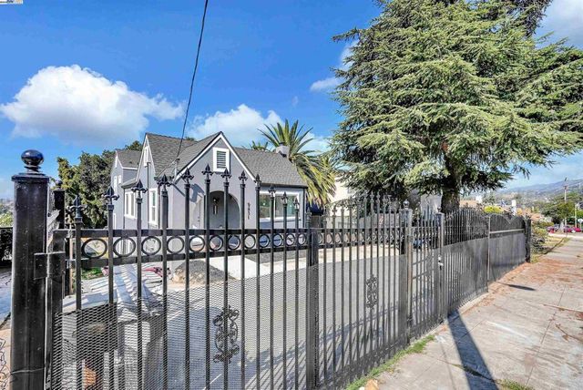 9431 Thermal St, Oakland, CA 94605
