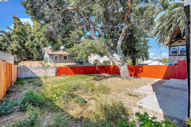 9431 Thermal St, Oakland, CA 94605