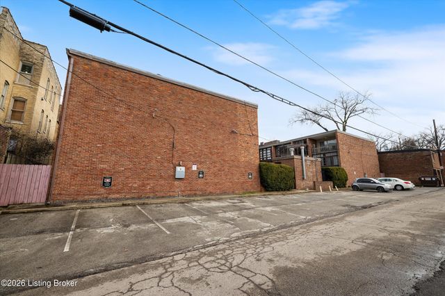 1040 Cherokee Rd E4, Louisville, KY 40204