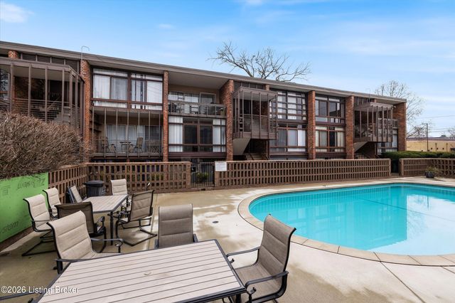 1040 Cherokee Rd E4, Louisville, KY 40204