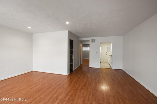 1040 Cherokee Rd E4, Louisville, KY 40204