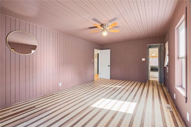 908 9th Street, Rogers, AR 72756