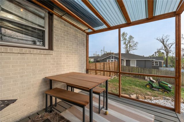 908 9th Street, Rogers, AR 72756