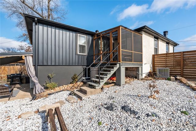 908 9th Street, Rogers, AR 72756