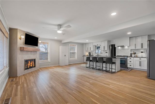 908 9th Street, Rogers, AR 72756