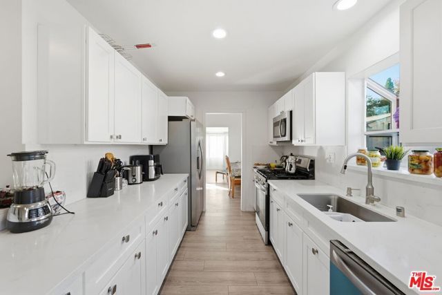 10401 Amigo Avenue, Porter Ranch (los Angeles), CA 91326