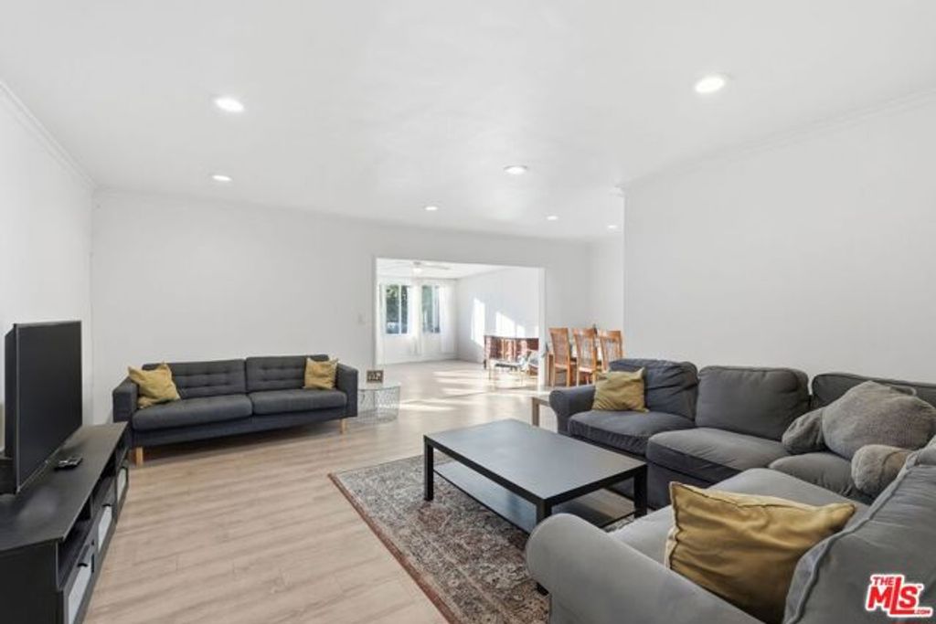 10401 Amigo Avenue, Porter Ranch (los Angeles), CA 91326