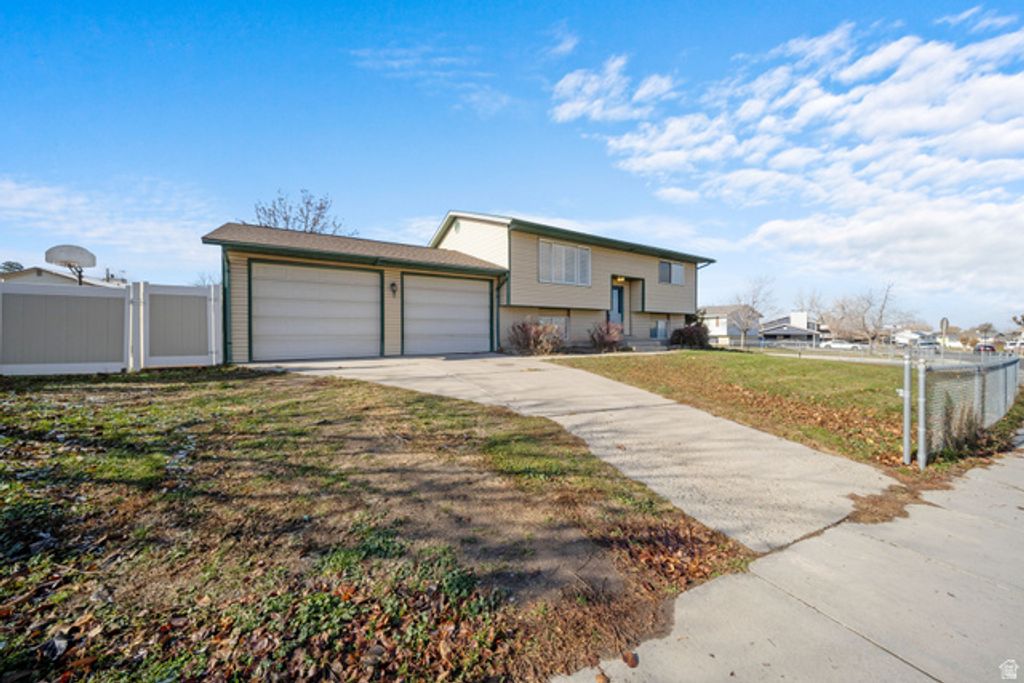 4402 S WORMWOOD DR, West Valley City, UT 84120