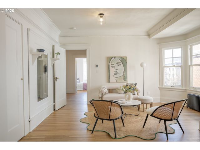 2083 Nw JOHNSON St 54, Portland, OR 97209