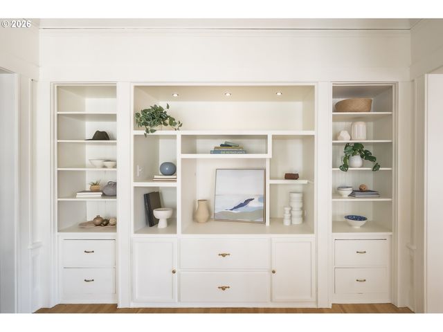 2083 Nw JOHNSON St 54, Portland, OR 97209