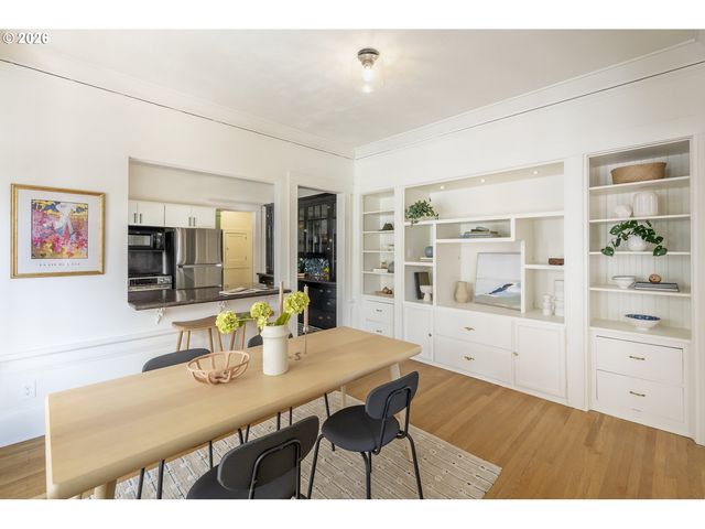 2083 Nw JOHNSON St 54, Portland, OR 97209