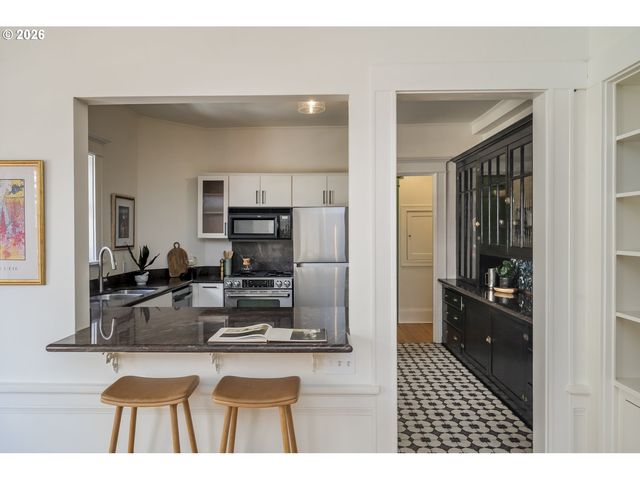 2083 Nw JOHNSON St 54, Portland, OR 97209