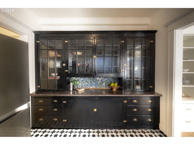 2083 Nw JOHNSON St 54, Portland, OR 97209