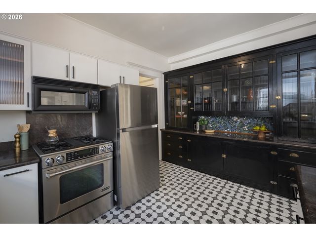 2083 Nw JOHNSON St 54, Portland, OR 97209