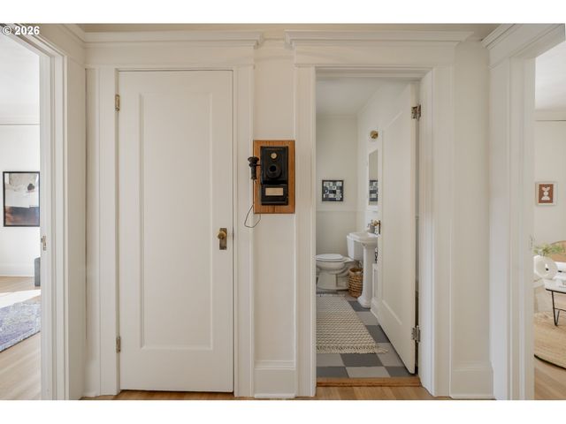 2083 Nw JOHNSON St 54, Portland, OR 97209