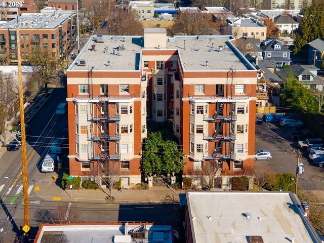 2083 Nw JOHNSON St 54, Portland, OR 97209