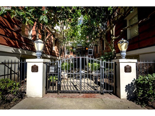 2083 Nw JOHNSON St 54, Portland, OR 97209