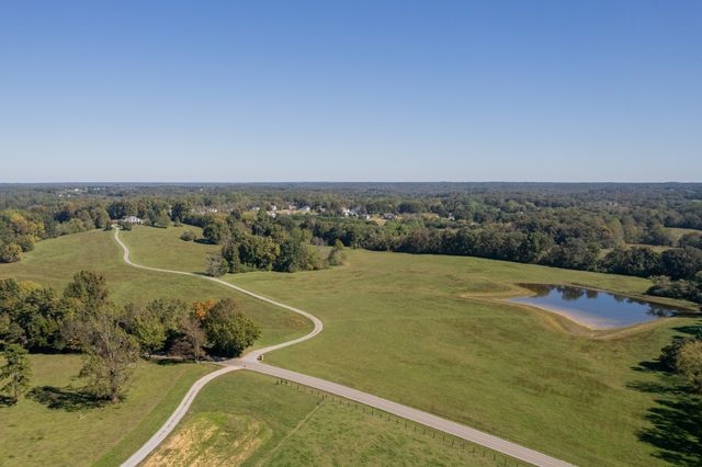 314 Fairview Rd, Dickson, TN 37055