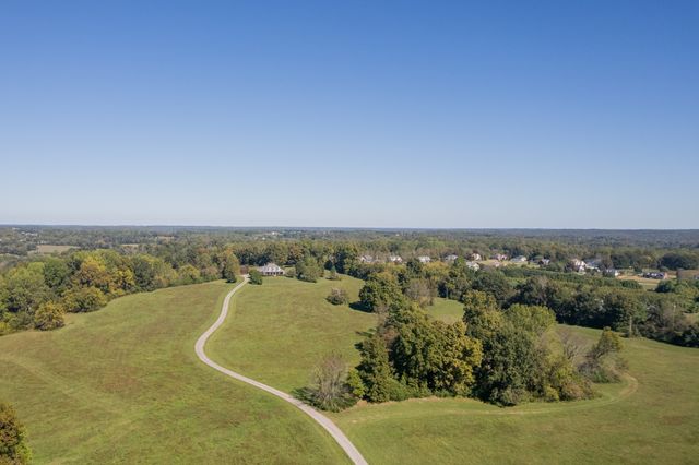 314 Fairview Rd, Dickson, TN 37055