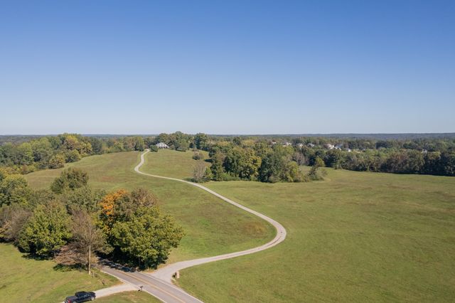 314 Fairview Rd, Dickson, TN 37055