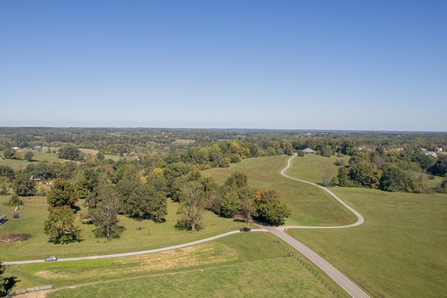 314 Fairview Rd, Dickson, TN 37055