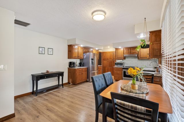 3424 N Darwin Avenue, Springfield, MO 65803