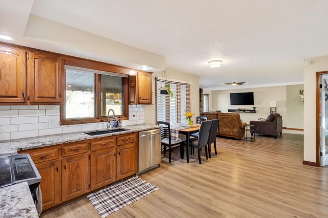 3424 N Darwin Avenue, Springfield, MO 65803