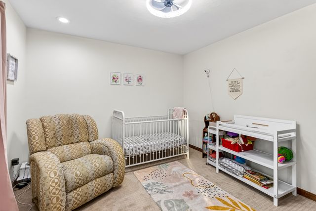 3424 N Darwin Avenue, Springfield, MO 65803