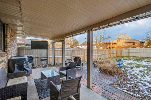 3424 N Darwin Avenue, Springfield, MO 65803