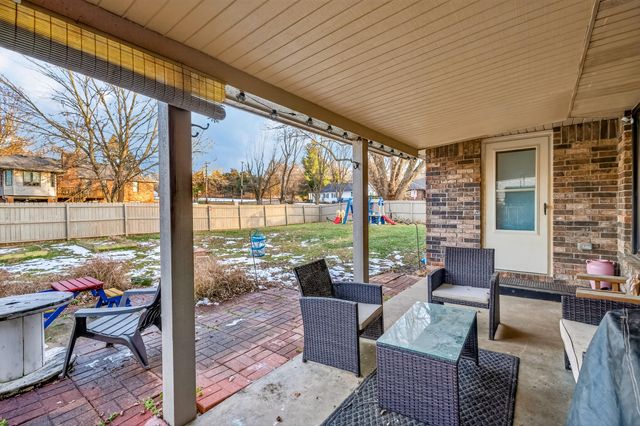 3424 N Darwin Avenue, Springfield, MO 65803