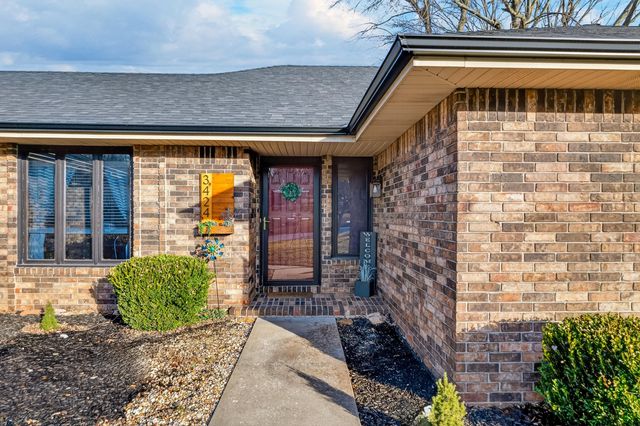 3424 N Darwin Avenue, Springfield, MO 65803