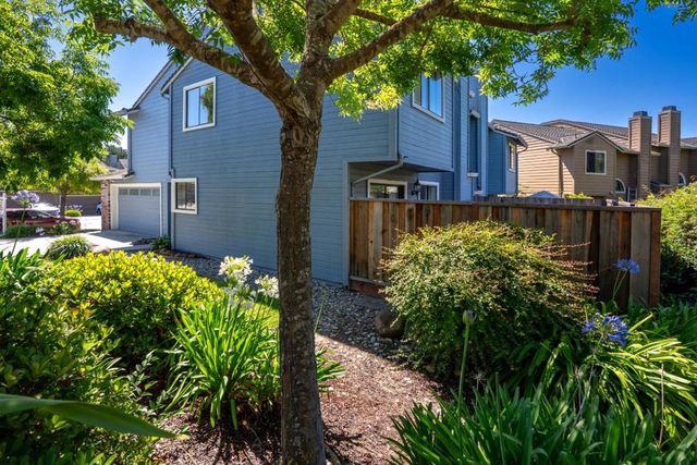37 Winding Way, Watsonville, CA 95076