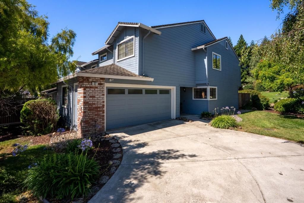 Image 1 of property listing at 37 Winding Way, Watsonville, CA 95076