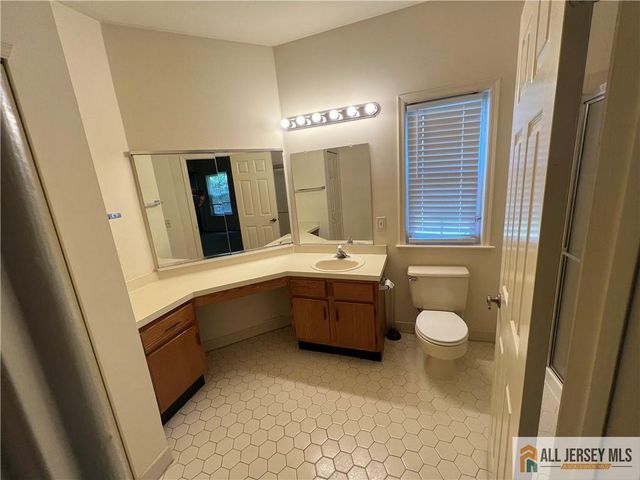 1 Melborn Drive 1C, Monroe, NJ 08831