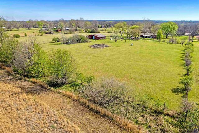 3641 NE Kincaid RD, Topeka, KS 66617