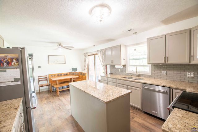 3641 NE Kincaid RD, Topeka, KS 66617