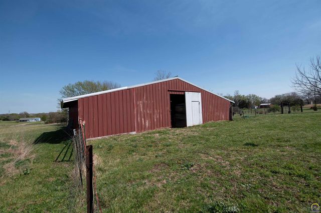 3641 NE Kincaid RD, Topeka, KS 66617