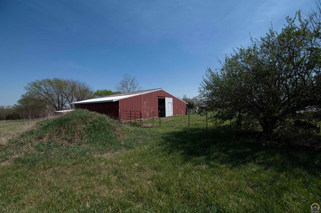 3641 NE Kincaid RD, Topeka, KS 66617
