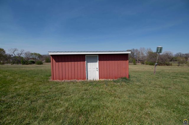 3641 NE Kincaid RD, Topeka, KS 66617