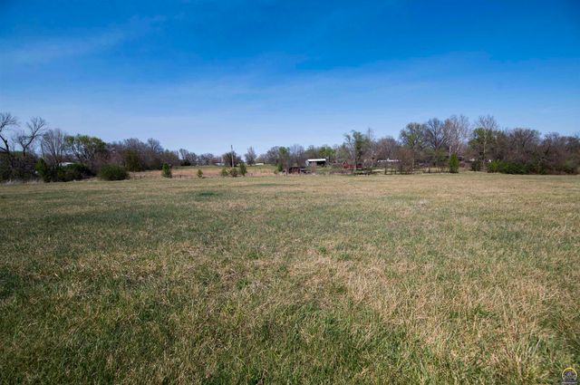 3641 NE Kincaid RD, Topeka, KS 66617