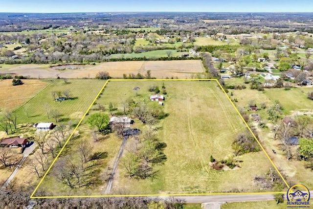 3641 NE Kincaid RD, Topeka, KS 66617