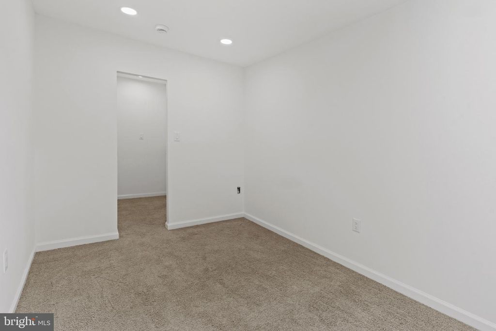 Image 15 of property listing at 6447 UNION CT, Glen Burnie, MD 21061