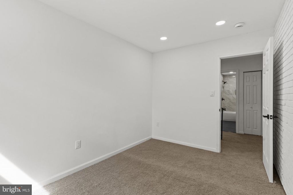 Image 18 of property listing at 6447 UNION CT, Glen Burnie, MD 21061