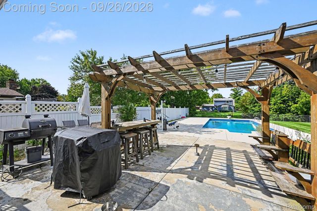 6101 Barker Drive, Waterford Charter Township, MI 48329