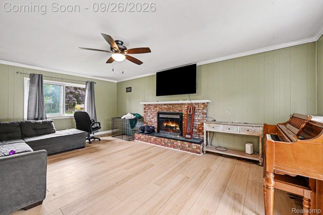 6101 Barker Drive, Waterford Charter Township, MI 48329