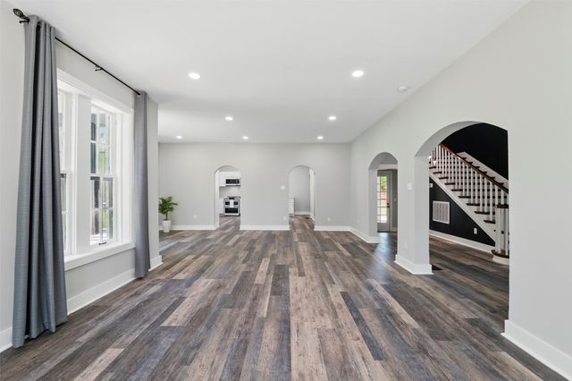 1300 W 3rd Avenue, Corsicana, TX 75110