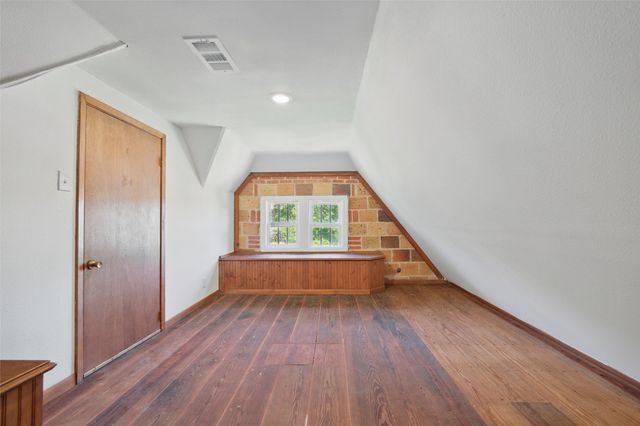 1300 W 3rd Avenue, Corsicana, TX 75110