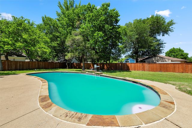 1300 W 3rd Avenue, Corsicana, TX 75110