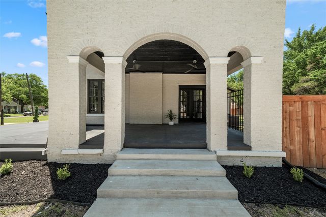 1300 W 3rd Avenue, Corsicana, TX 75110